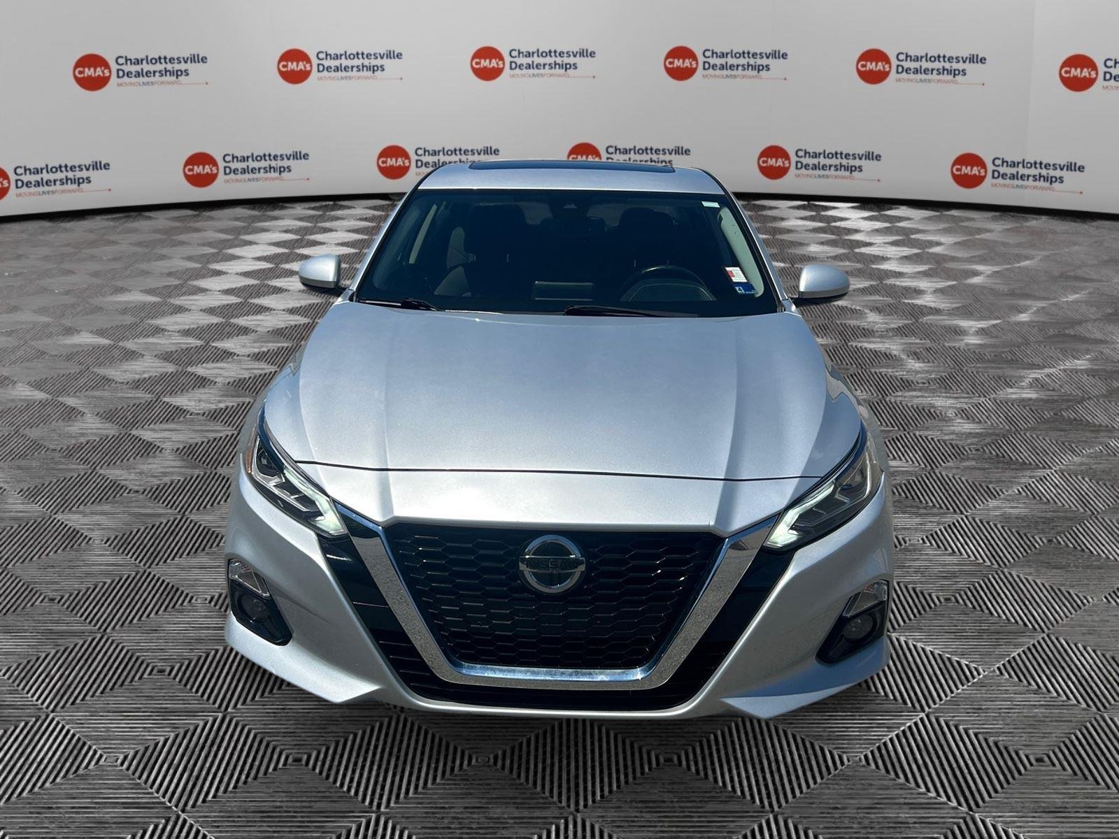 Used 2019 Brilliant Silver Metallic Nissan 2.5 SV image 8