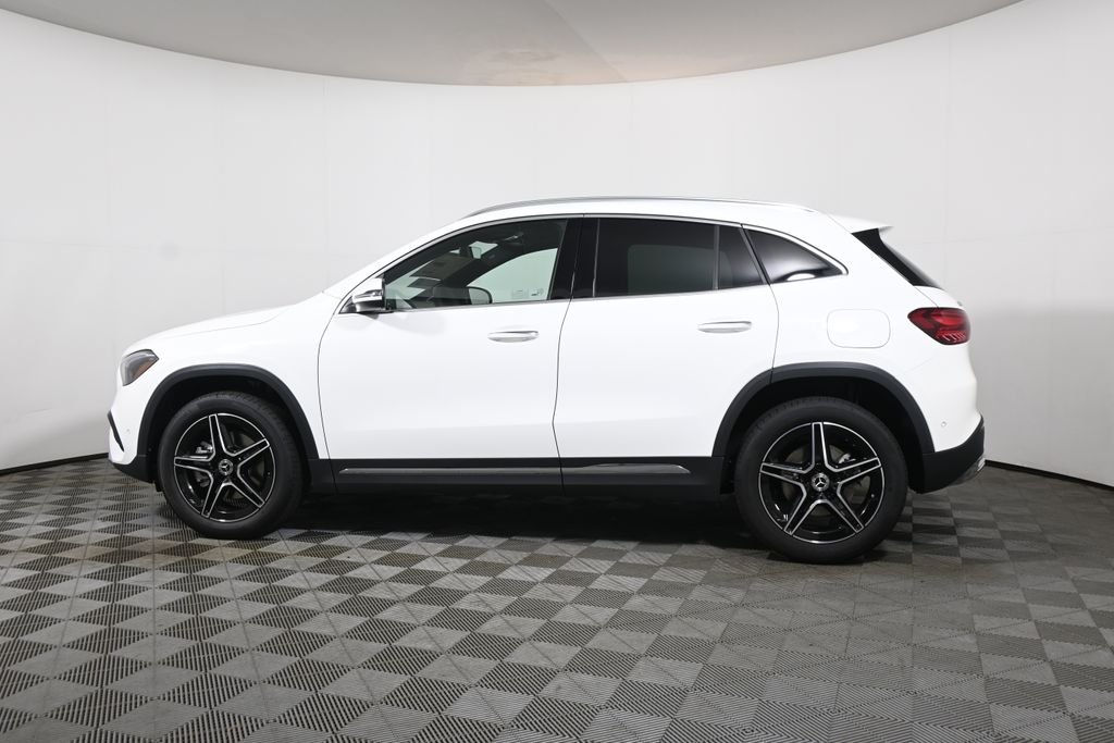 New 2026 Polar White Mercedes-Benz GLA 250 image 2