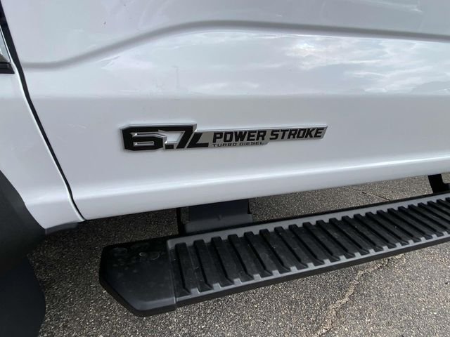 2025 Ford F-550 Super Duty Chassis Cab XL - Photo 10