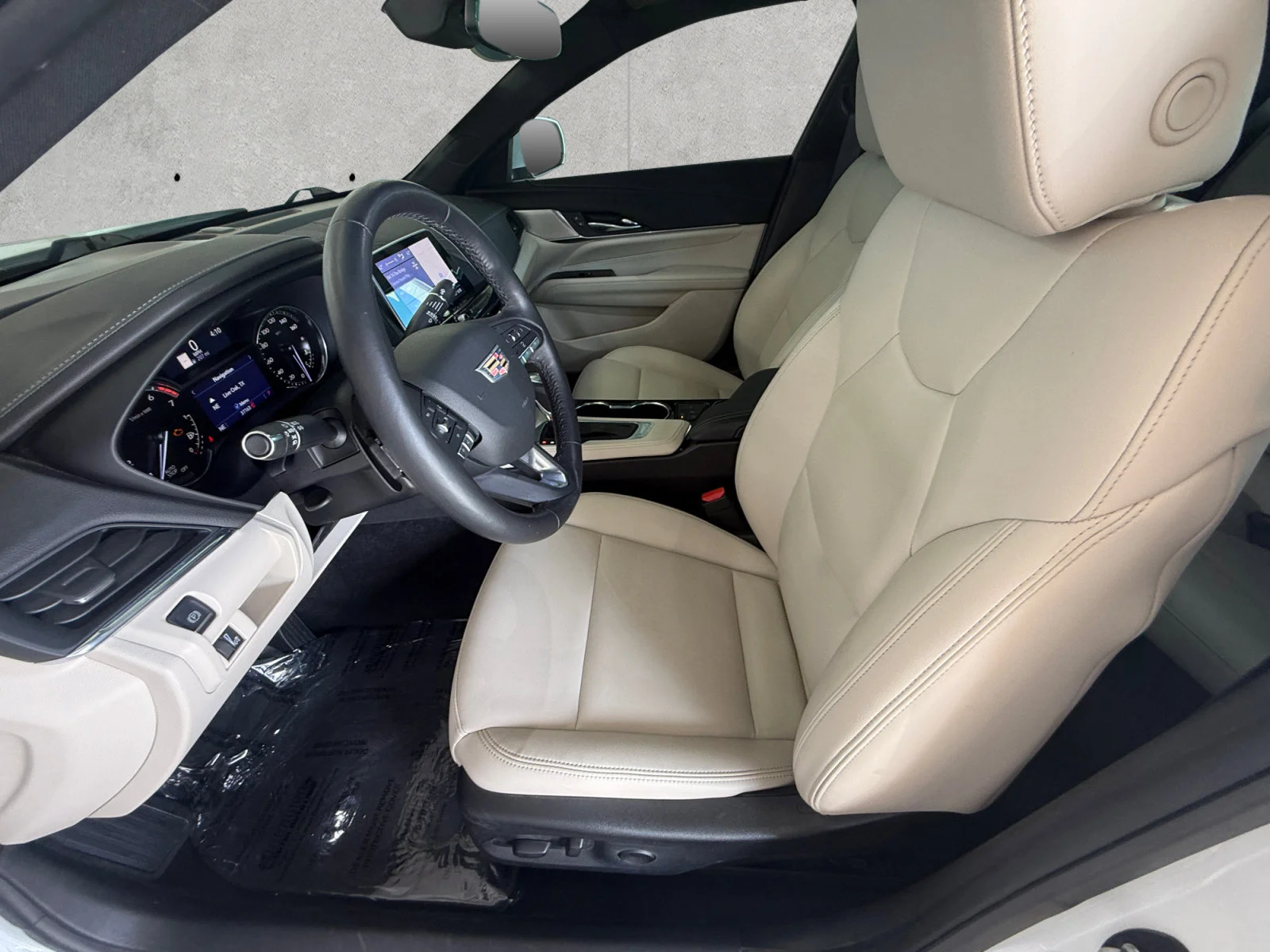 Used 2020 CRYSTAL WHITE TRICOAT Cadillac Luxury image 19