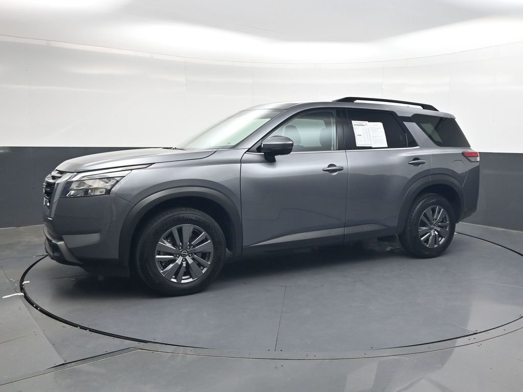 Used 2025 Gray Nissan SV image 12