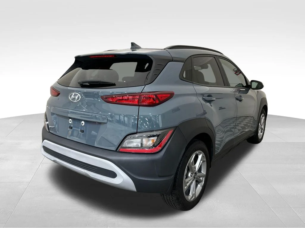 Used 2023 Green Hyundai SEL image 5