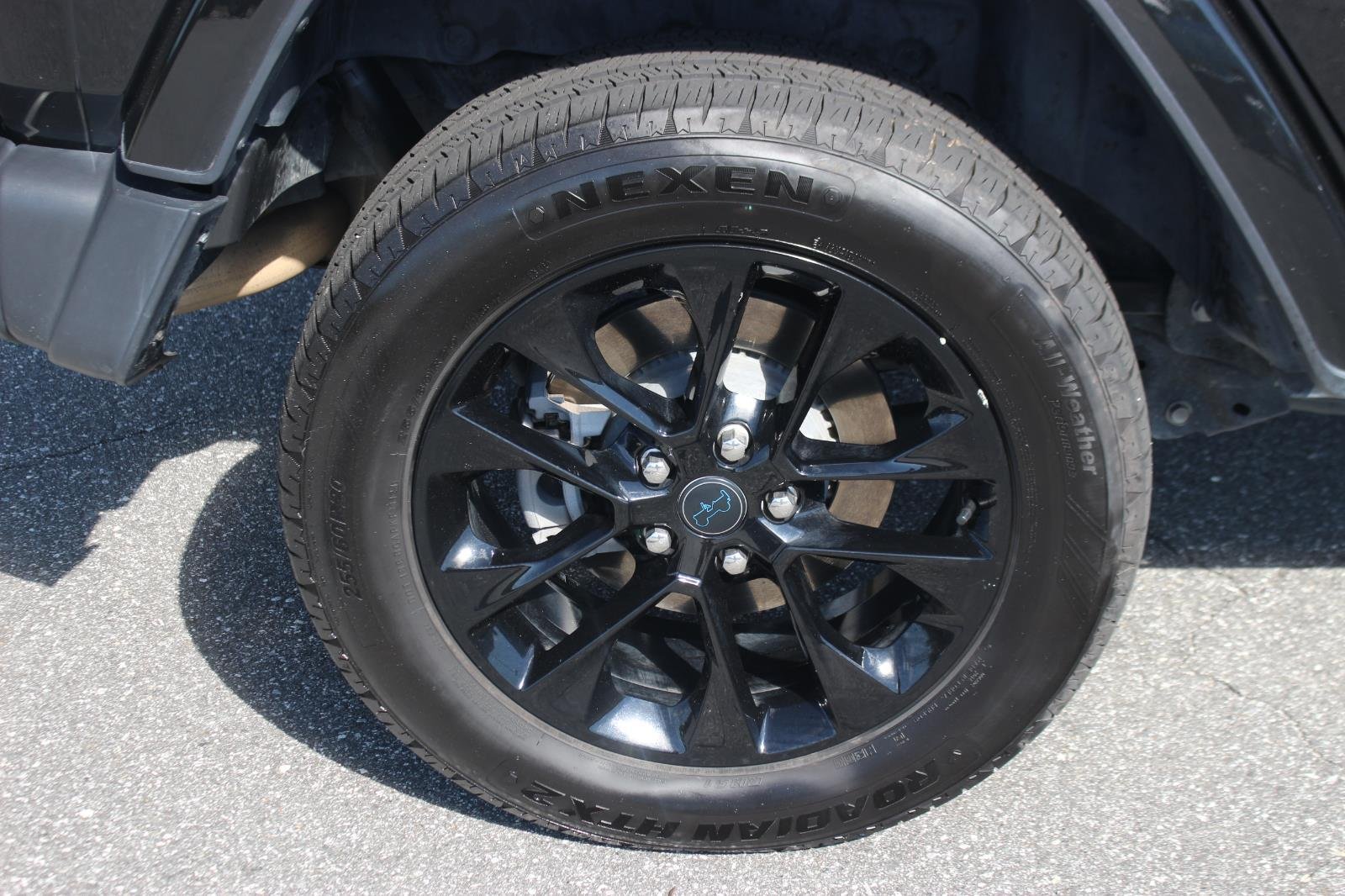 Used 2024  Jeep Sahara image 36