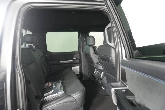 New 2027 Carbonized Gray Metallic Ford F-250® Platinum® image 33