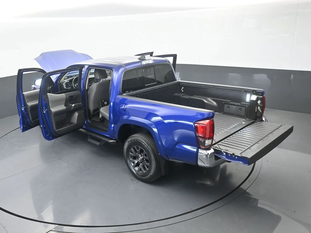 Used 2022 Blue Toyota SR5 image 52