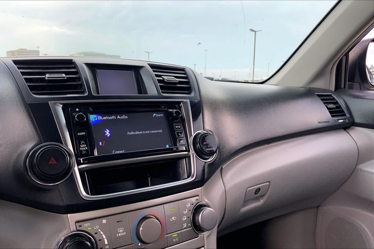 Used 2013 Classic Silver Metallic Toyota Plus image 34