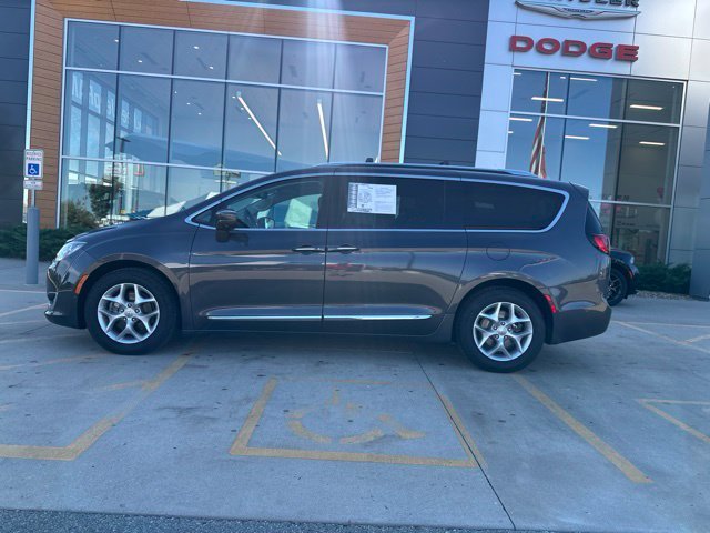 Used 2019 Chrysler Pacifica Touring L Plus with VIN 2C4RC1EG9KR575250 for sale in Kansas City