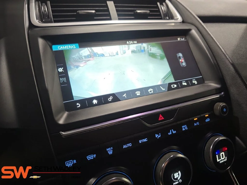 Used 2020 Silver Jaguar SE image 24