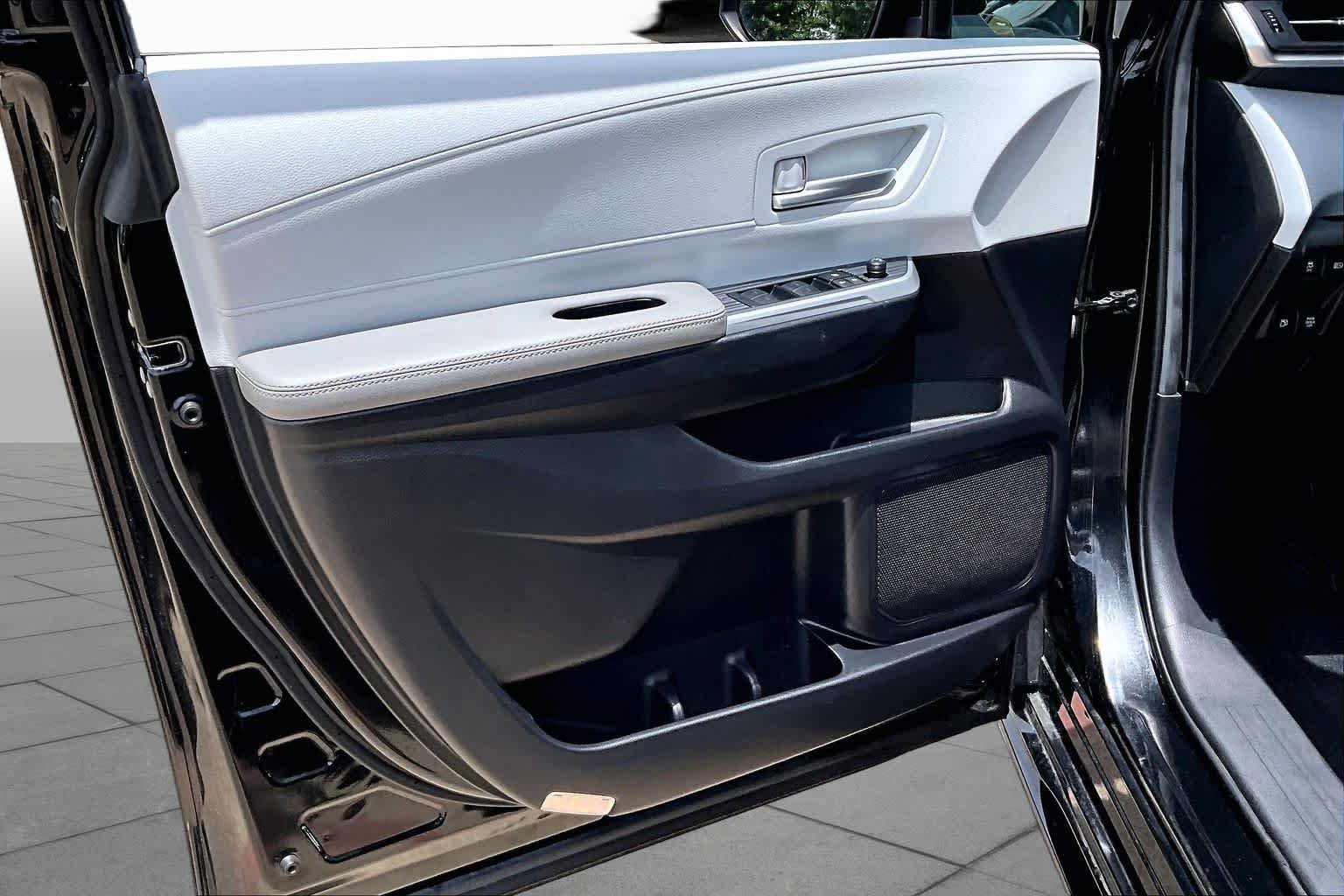 Used 2025 Midnight Black Metallic Toyota XLE image 21