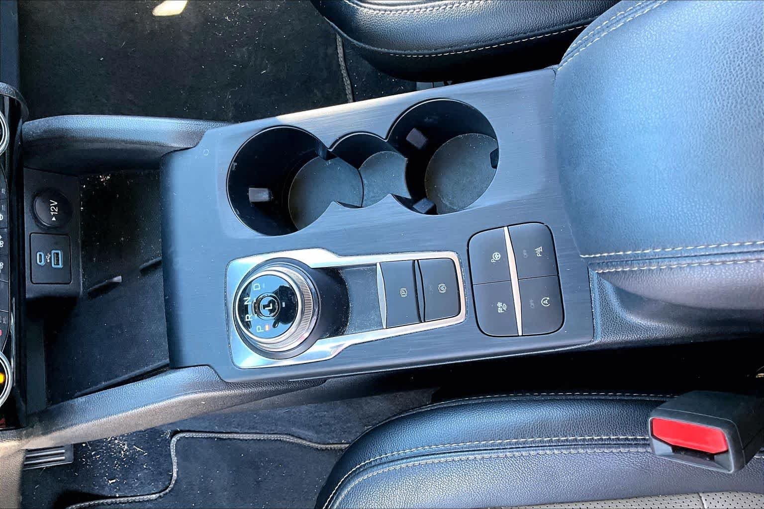 Used 2022 Agate Black Metallic Ford Titanium image 15