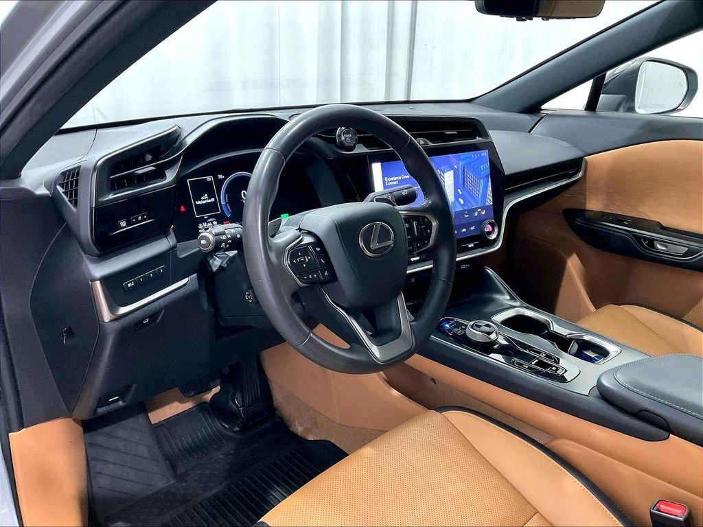Used 2024 Iridium Lexus 450e Premium image 8