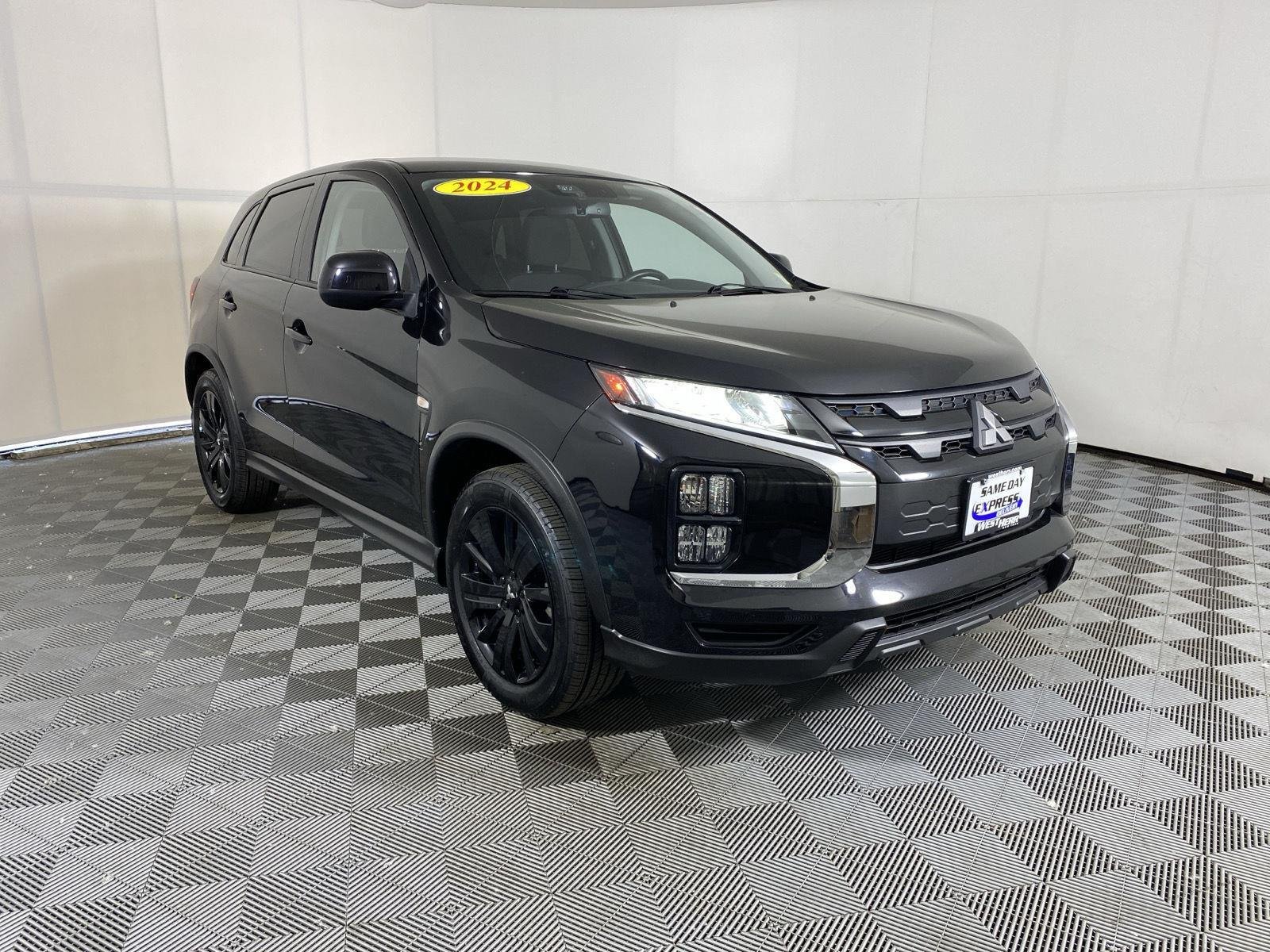 Used 2024 Labrador Black Pearl Mitsubishi LE image 10