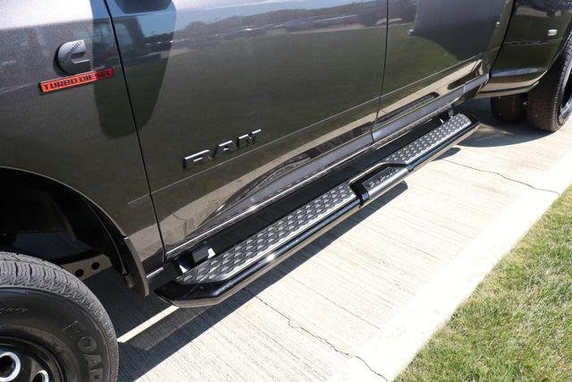 New 2026 Granite Crystal Metallic Clear-Coat Exterior Paint RAM LARAMIE image 48