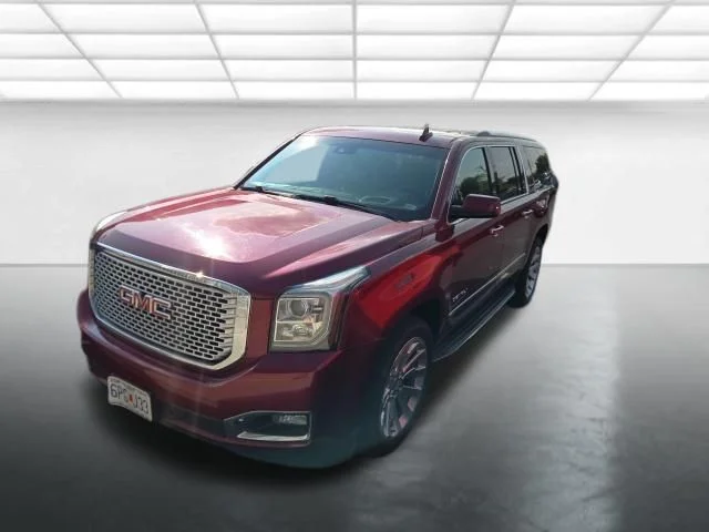 Used 2016 Red GMC Denali image 3