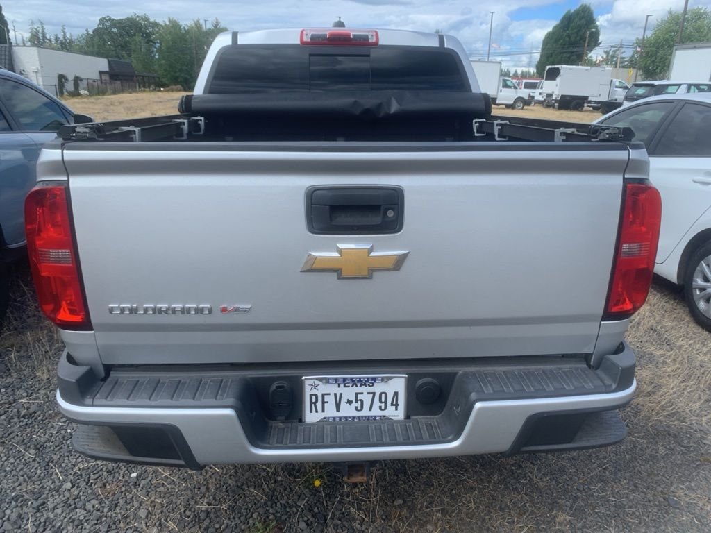 Used 2018 Silver Ice Metallic Chevrolet Z71 image 2