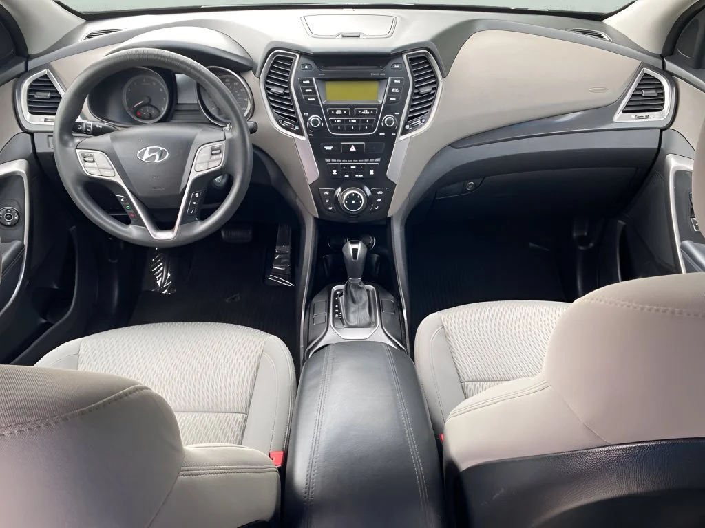 Used 2015  Hyundai  image 14