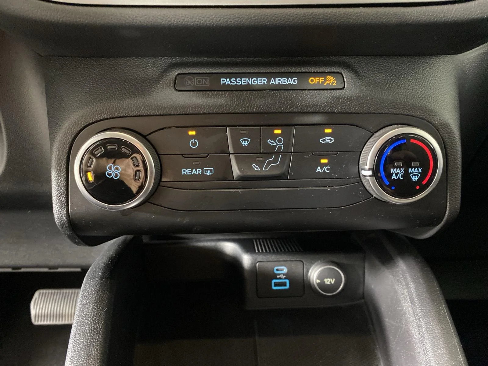 Used 2020 Blue Ford S image 28