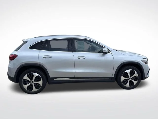 Used 2025 Silver Mercedes-Benz GLA 250 image 11