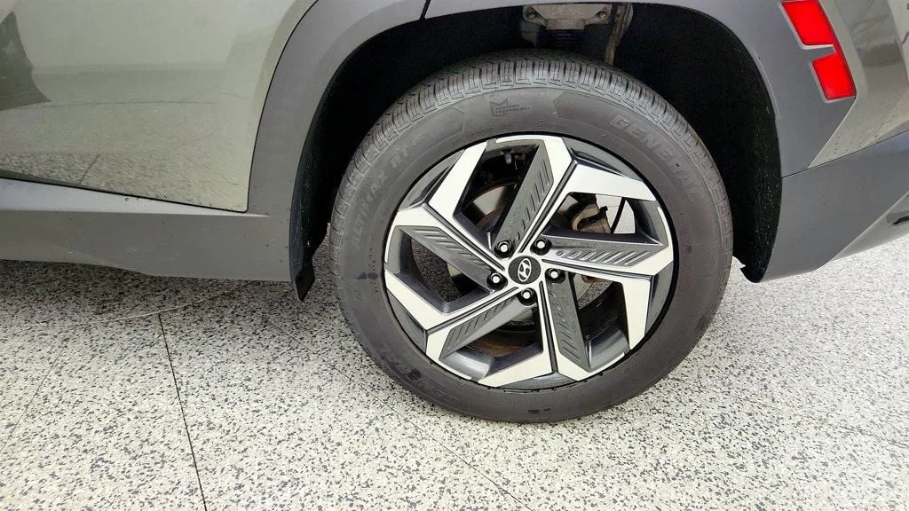 Used 2023 Amazon Gray Hyundai SEL AWD w/ Convenience Package image 9
