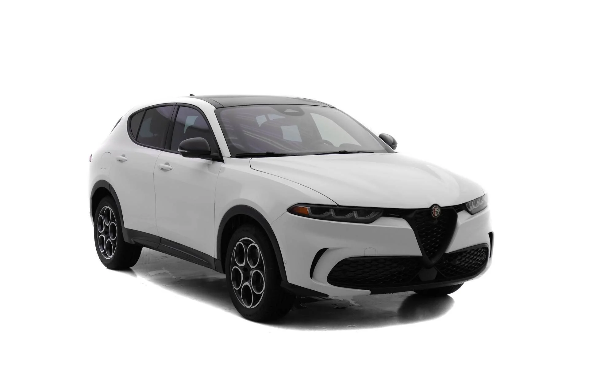 New 2025 Milano White Exterior Paint Alfa Romeo  image 2
