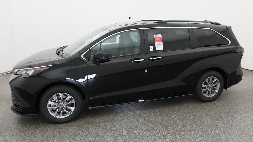 New 2026 Midnight Black Metallic Toyota XLE image 6