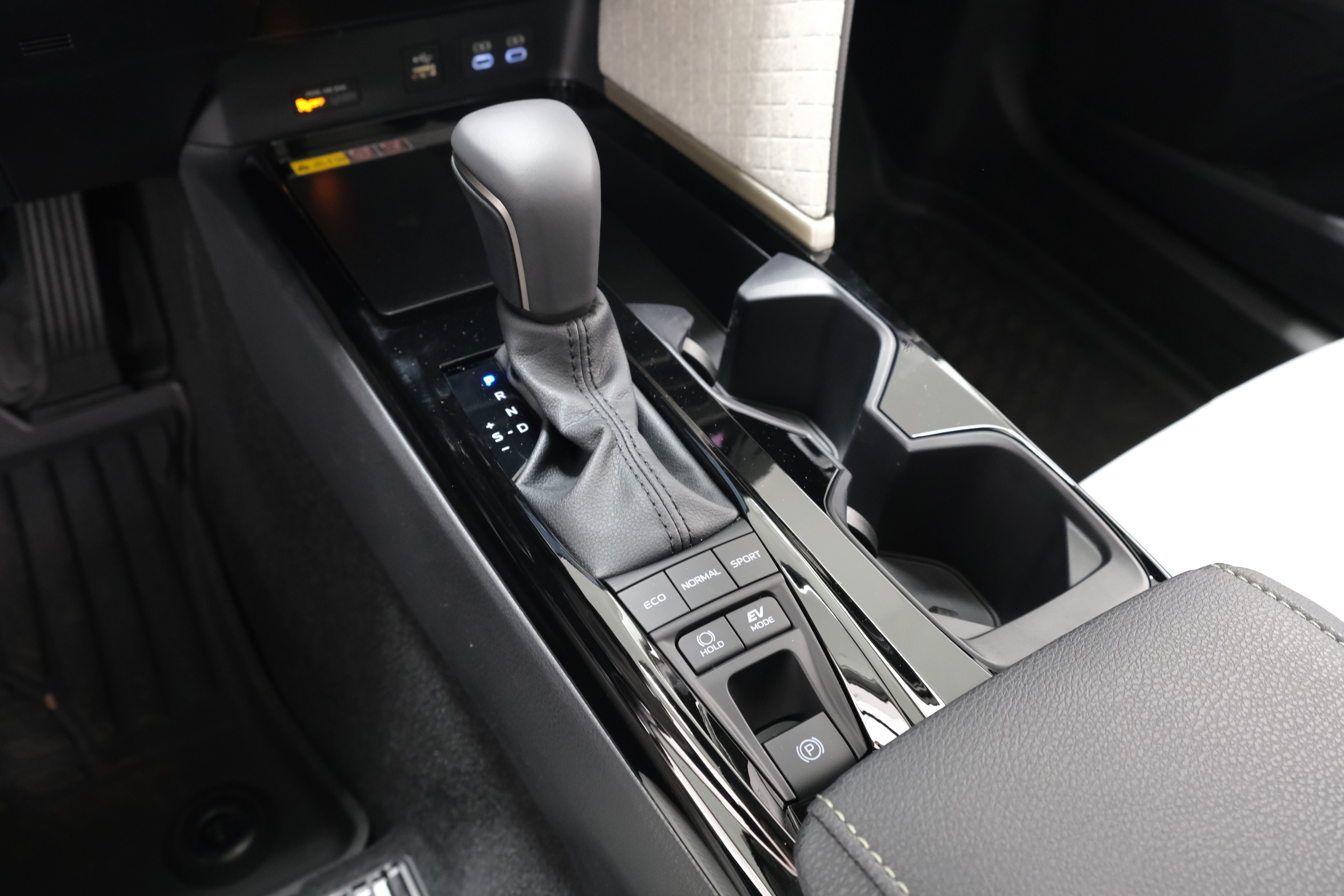 New 2026 Midnight Black Metallic Toyota  XLE AWD image 22