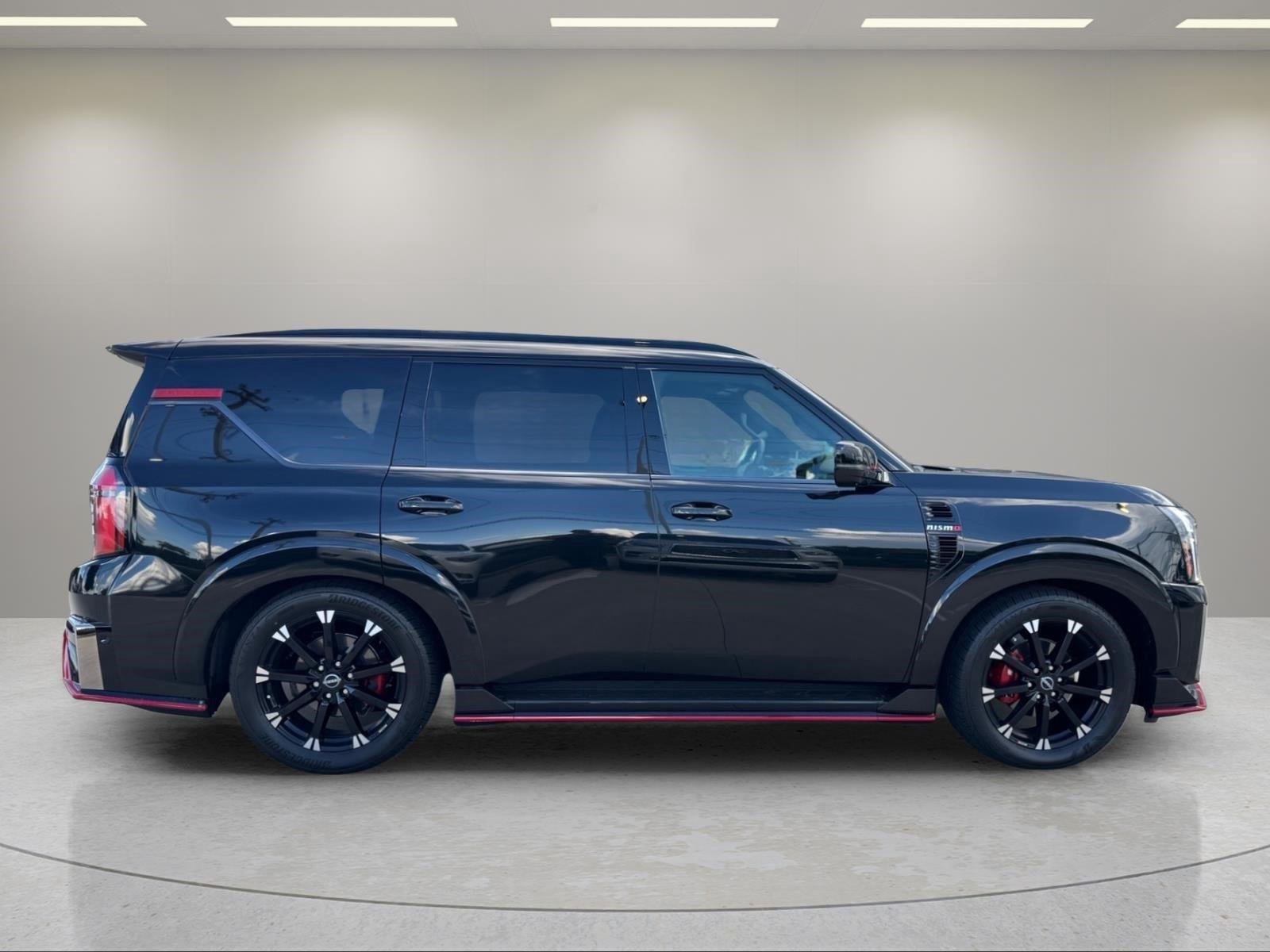 Used 2026 Black Diamond Pearl Nissan NISMO image 6