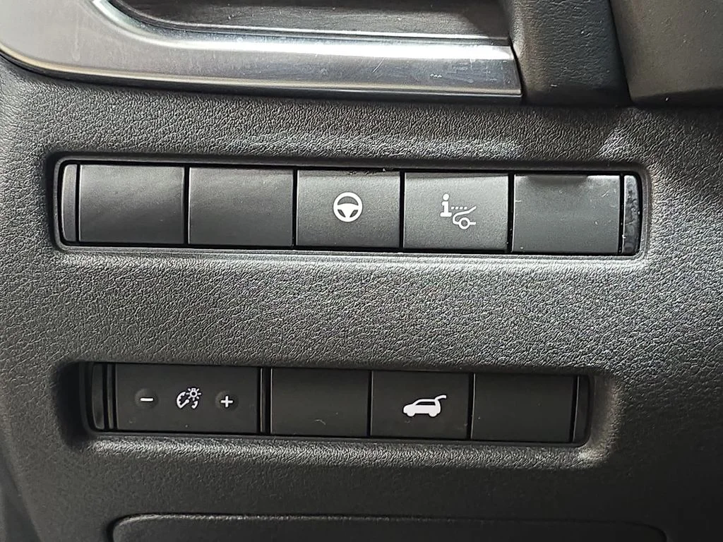 Used 2023 Gray Nissan Platinum image 26