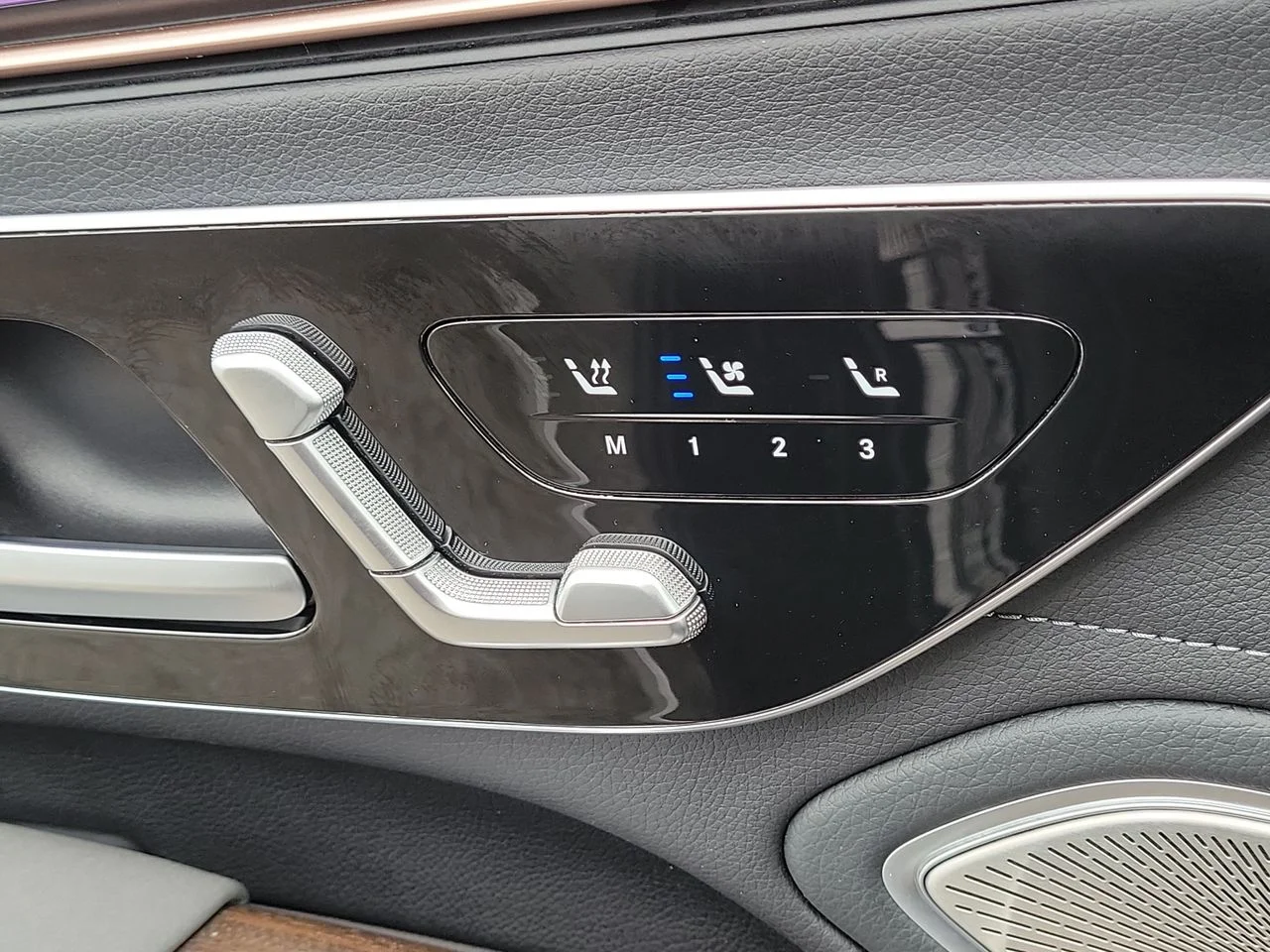 Certified Used 2024 Black Mercedes-Benz 450 image 26