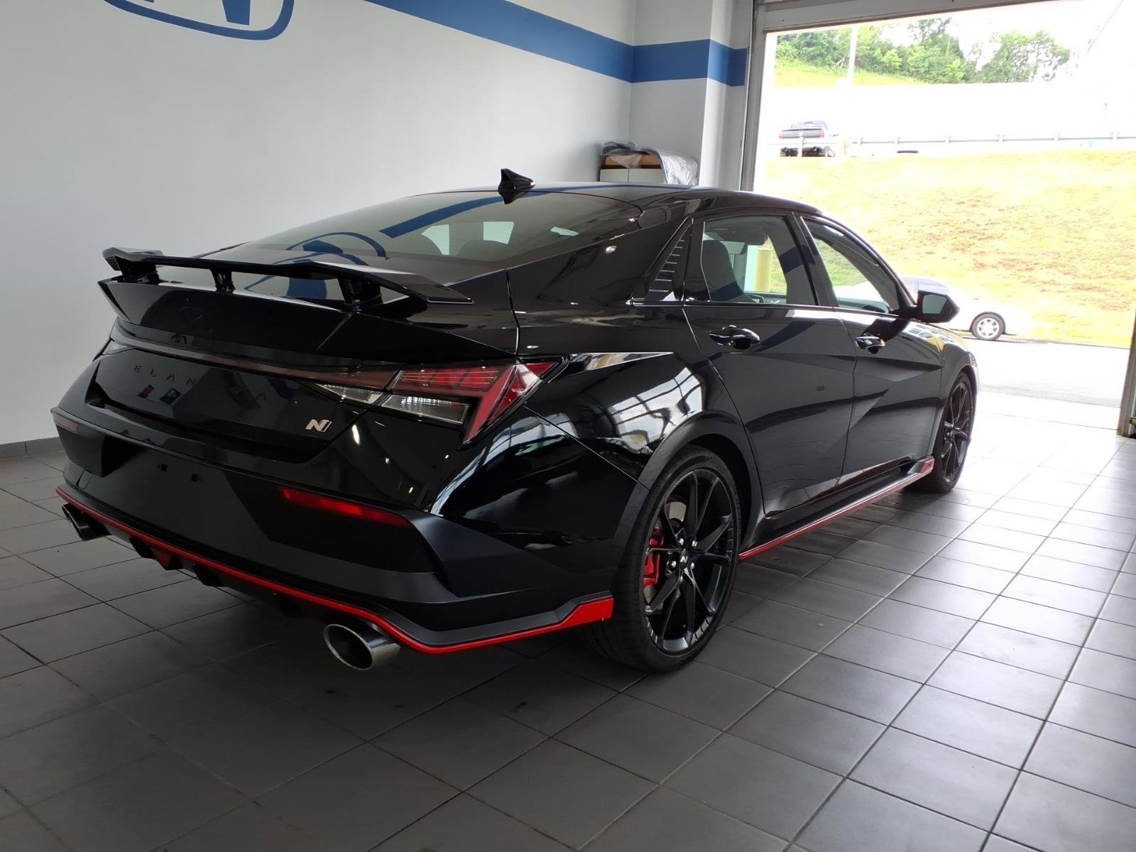 Certified Used 2025 Abyss Black Hyundai Base image 5
