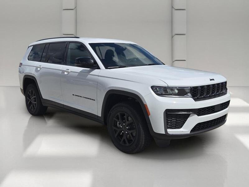 New 2026 Bright White Clearcoat Jeep LAREDO ALTITUDE 4X4 image 7