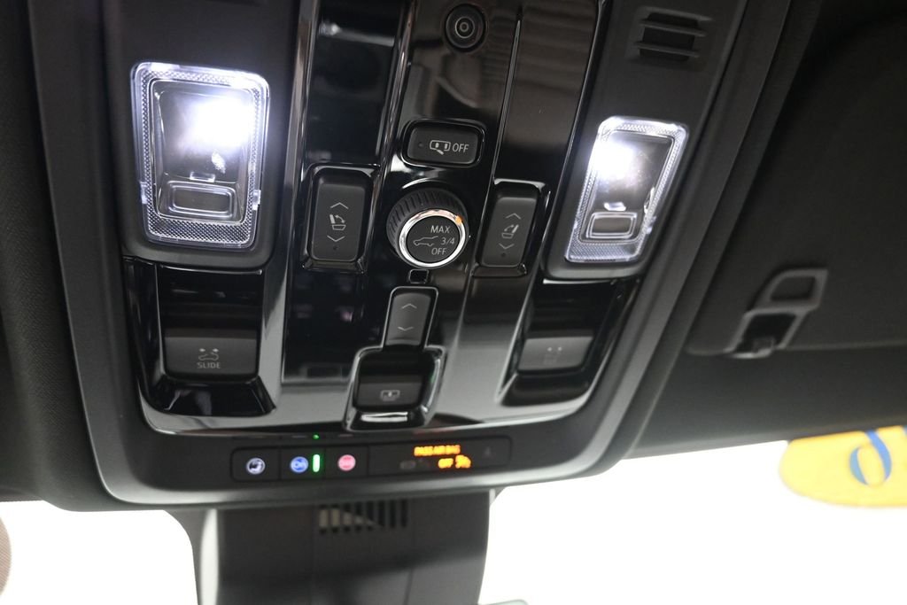 Used 2026 White GMC Denali Ultimate image 33