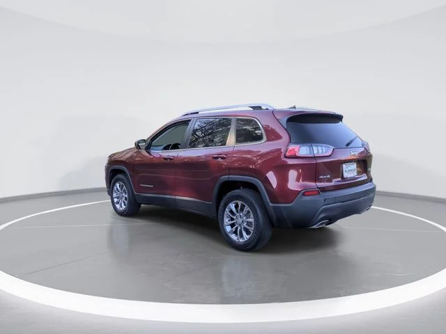 Used 2021 Red Jeep Latitude Lux image 6