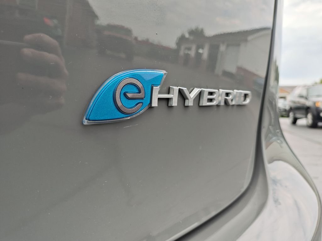 Used 2023 White Chrysler Touring L image 27
