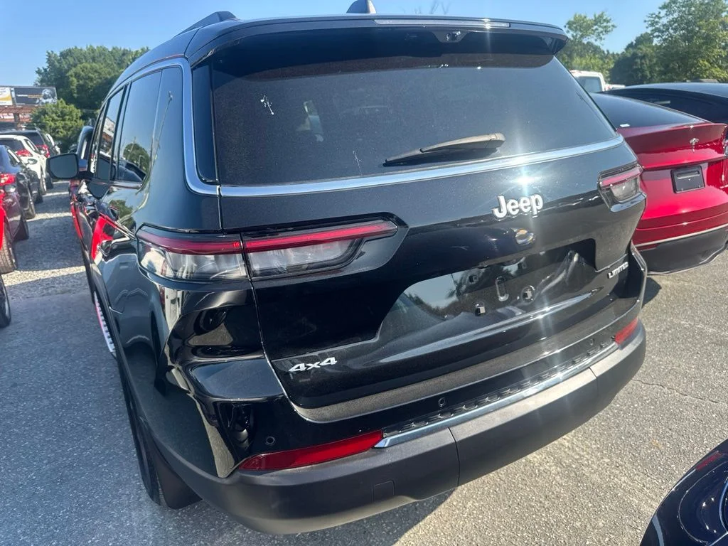 Used 2025 Black Jeep Limited image 5