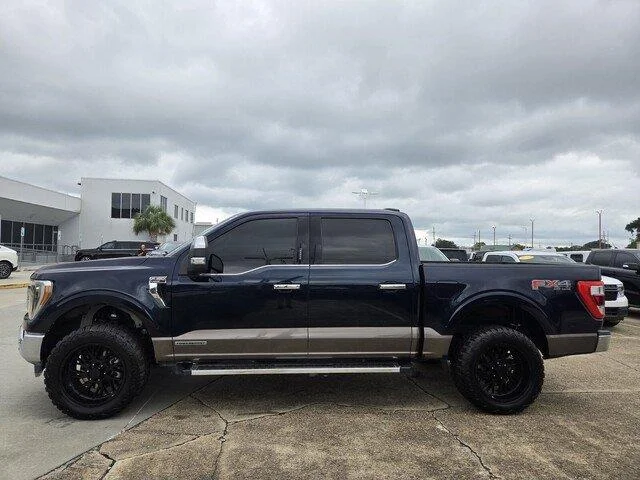 Used 2022 Antimatter Blue Metallic Ford LARIAT image 2