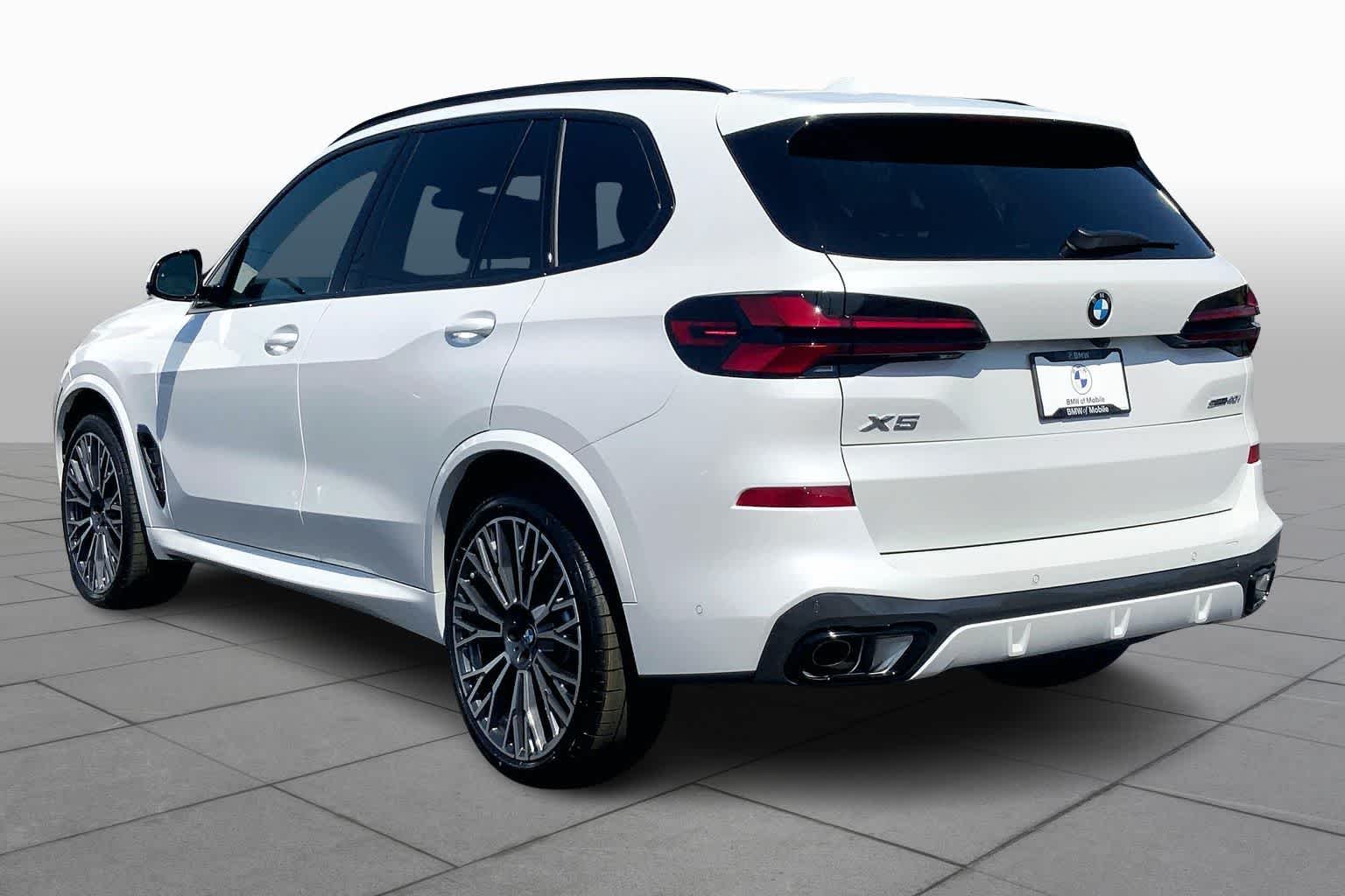 New 2026 Mineral White Metallic BMW sDrive40i image 12