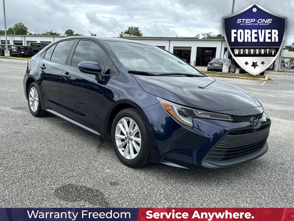 Used 2024  Toyota LE image 9