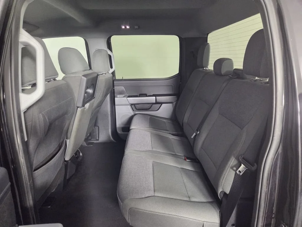 Used 2025 Black Metallic Ford XLT image 23