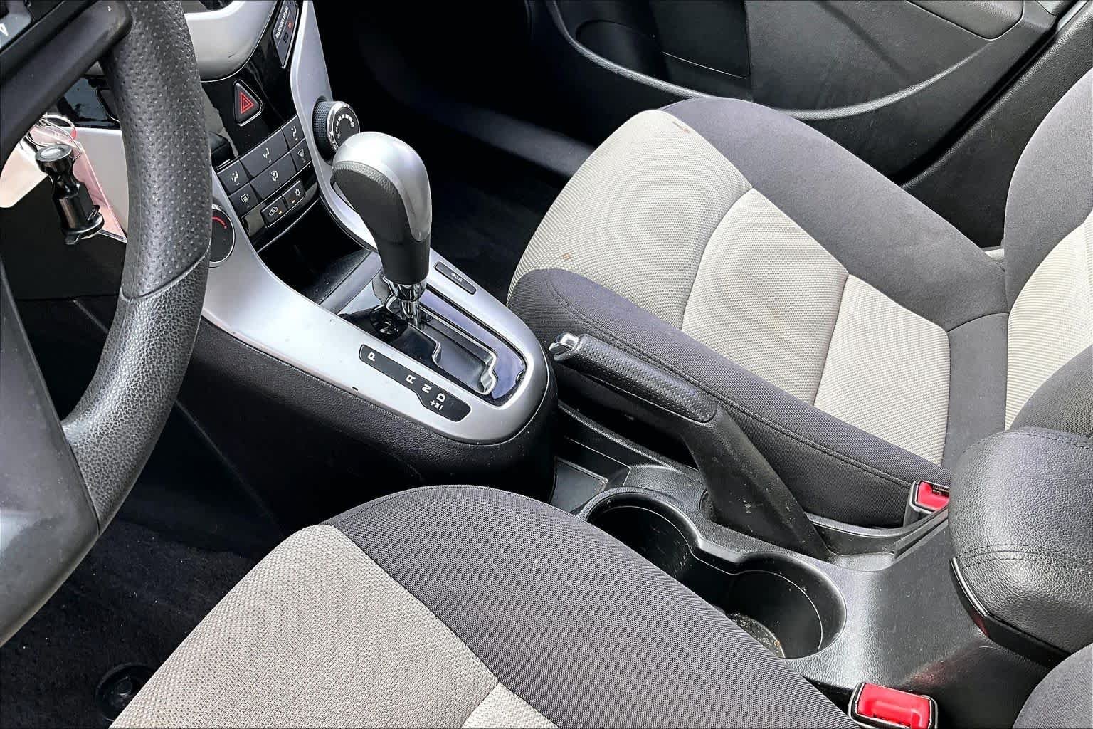 Used 2014 Summit White Chevrolet LS image 14