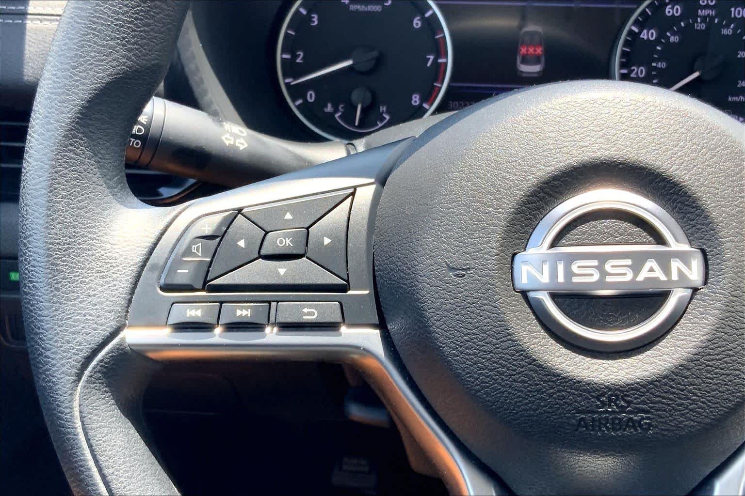 Used 2025 Fresh Powder Nissan SV image 23