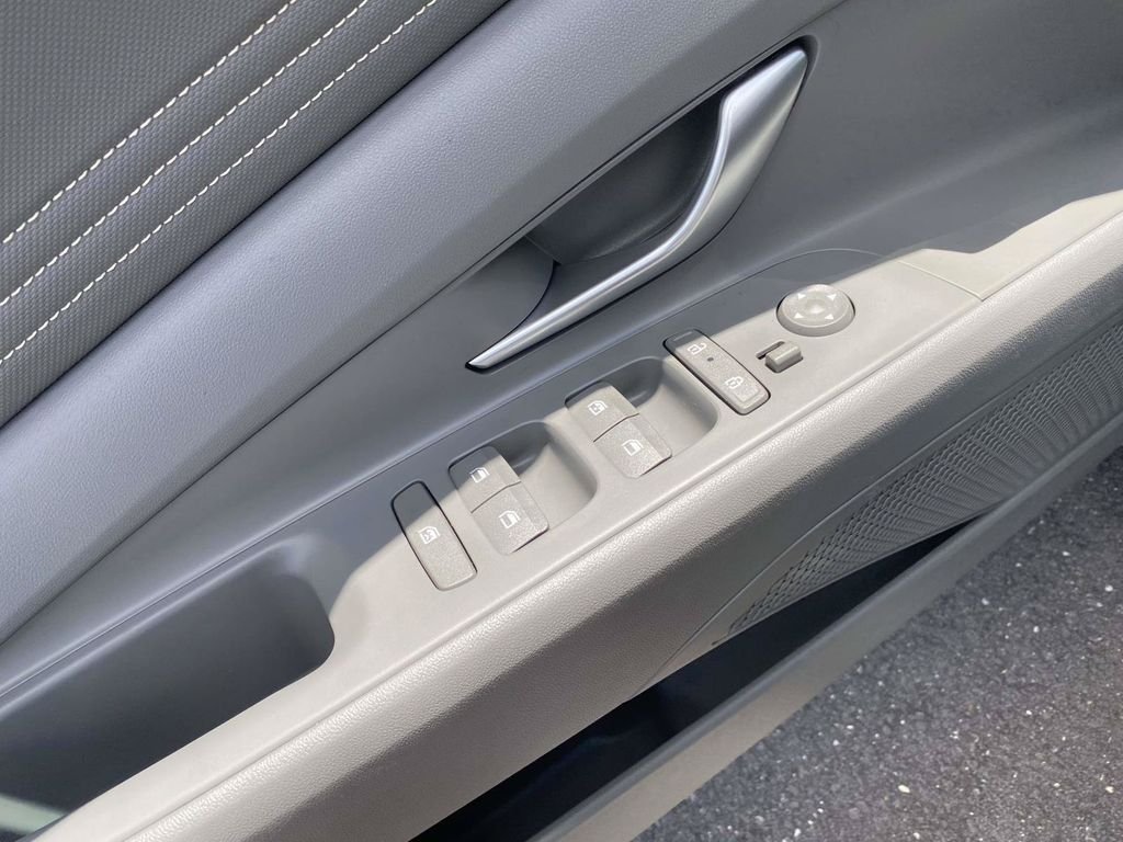 Certified Used 2025 Gray Hyundai SEL Sport image 21