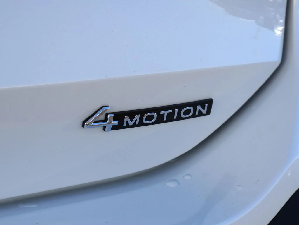 New 2026 White Volkswagen 2.0T SE R-Line Black image 35