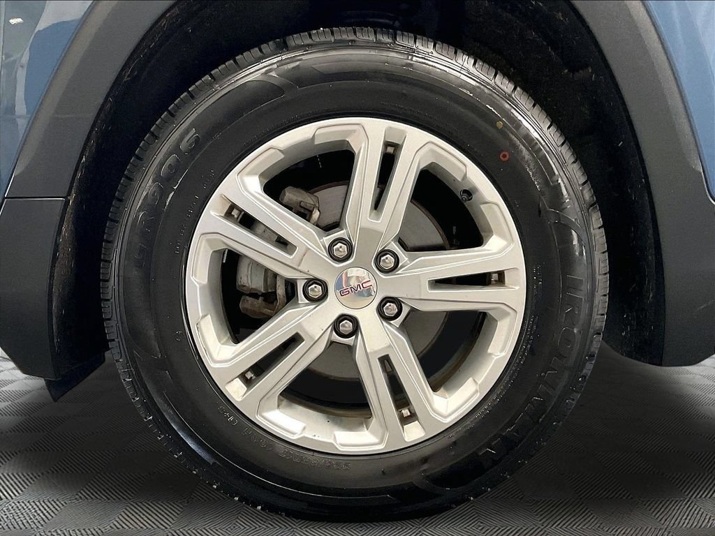 Used 2024 Downpour Metallic GMC SLE image 7