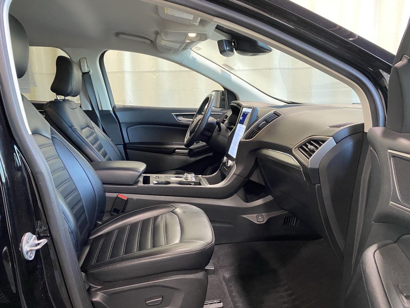 Used 2022 Agate Black Ford SEL image 11