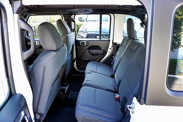 New 2026 Bright White Clear-Coat Exterior Paint Jeep Sport image 22