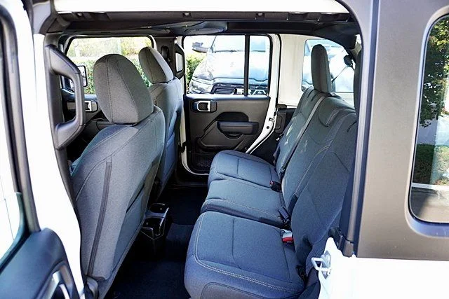 New 2026 Bright White Clear-Coat Exterior Paint Jeep Sport image 21