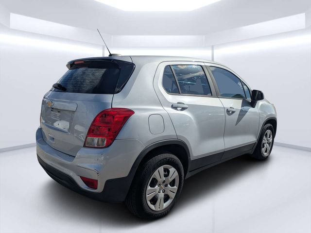 Used 2018 Silver Chevrolet LS image 3