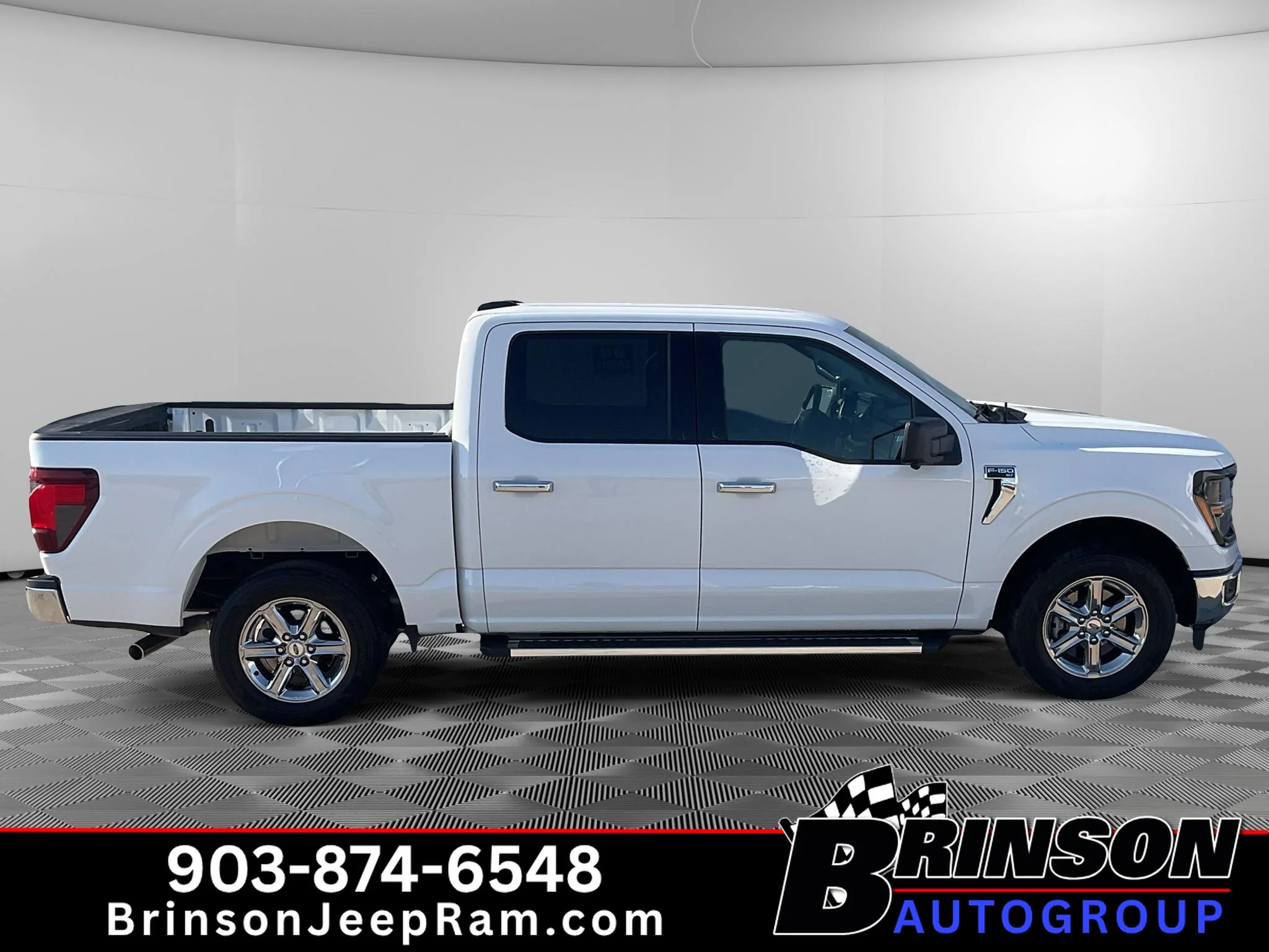 Used 2024 Oxford White Ford XLT image 8