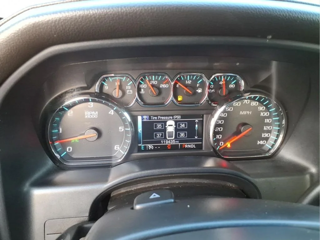 Used 2017 Silver GMC SLE image 15